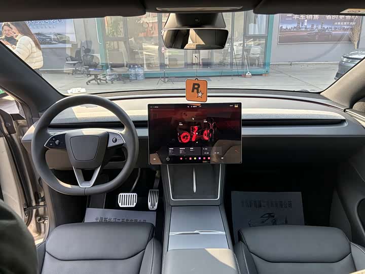 Tesla Model Y 2025 2025款 长续航全轮驱动版