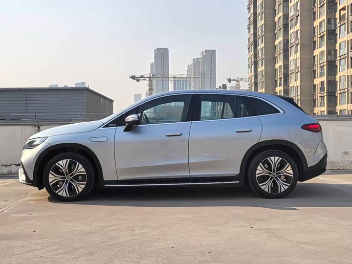 Mercedes-Benz EQE SUV 2023 2023款 350 4MATIC 豪华版