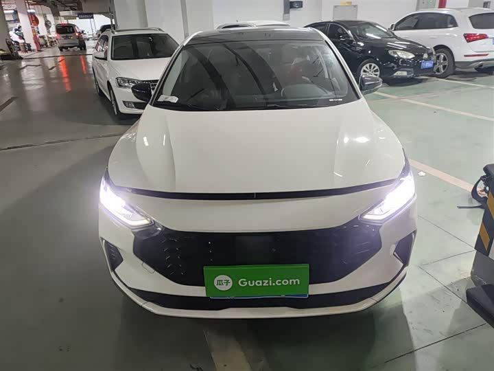 Ford Focus 2022 2022款 三厢 EcoBoost 180 自动竞速版