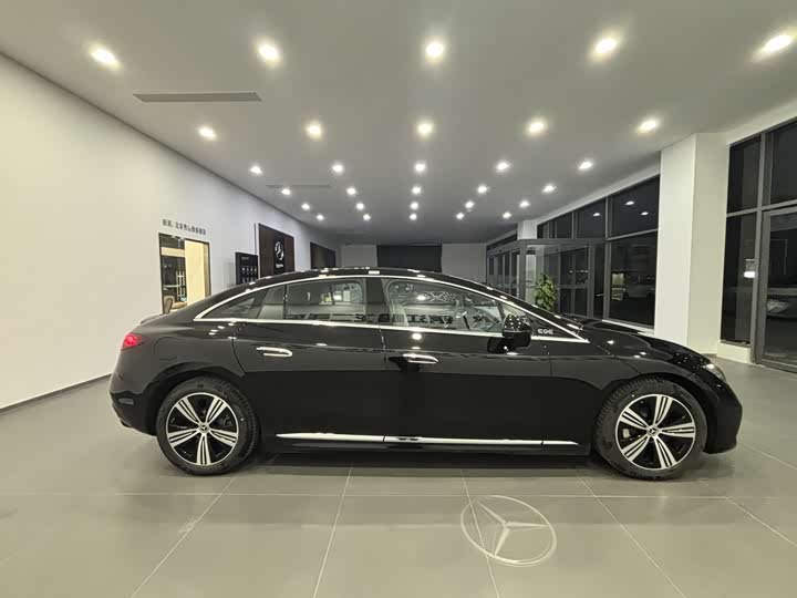 Mercedes-Benz EQE 2025 2025款 500 4MATIC 先锋版