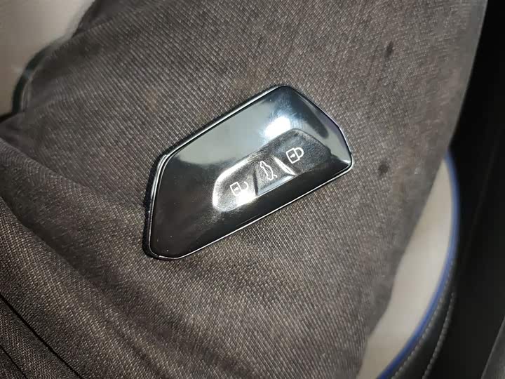 Volkswagen Tayron 2025 2025款 探岳L 380TSI 四驱豪华