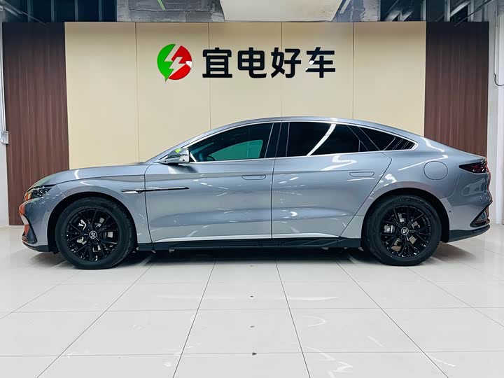 BYD Han 2025 2025款 DM-i 智驾版 125KM精英型