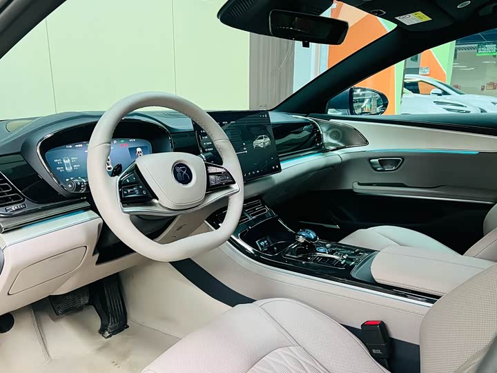 BYD Han 2025 2025款 DM-i 智驾版 125KM精英型