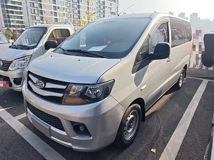 JAC Refine M3 2023 2023款 1.8L 5座经典版