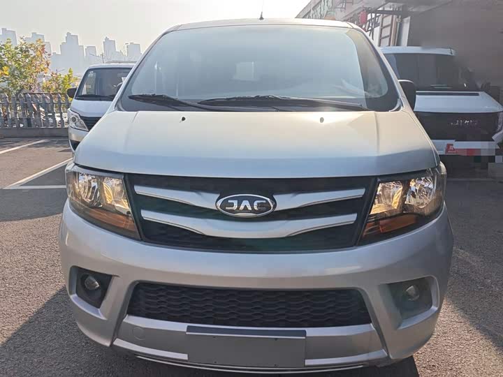 JAC Refine M3 2023 2023款 1.8L 5座经典版