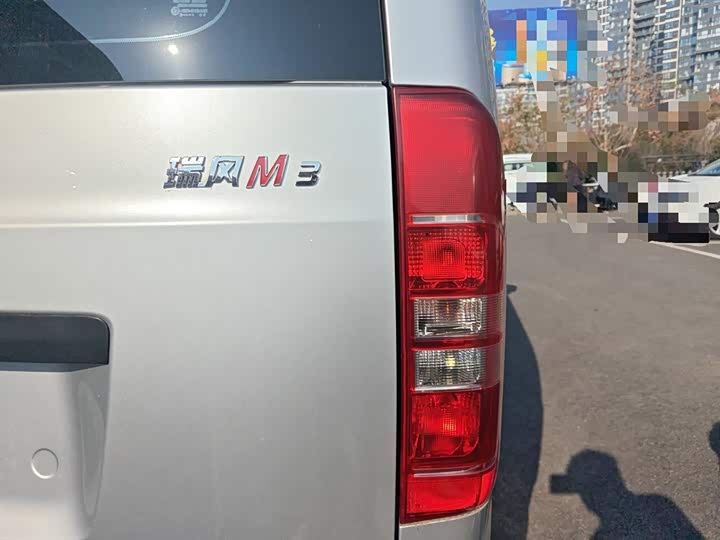 JAC Refine M3 2023 2023款 1.8L 5座经典版