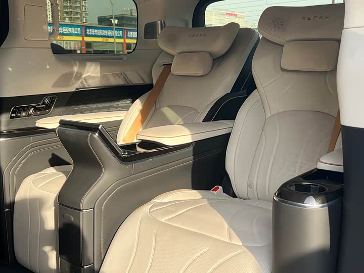 Zeekr 009 2024 2024款 光辉