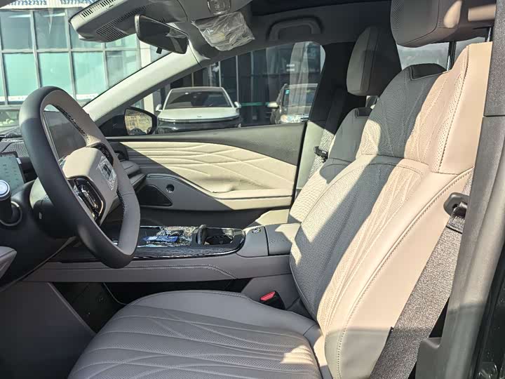 Geely Galaxy Starshine 8 EM-i 2025 2025款 130km EM-i 尊享版