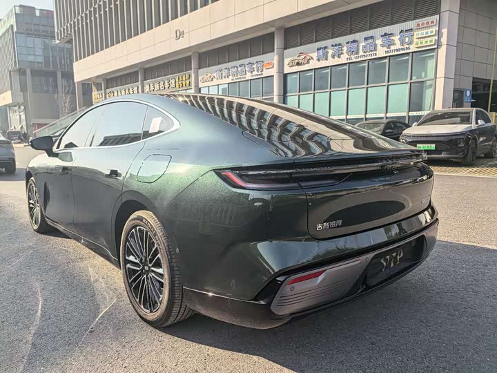 Geely Galaxy Starshine 8 EM-i 2025 2025款 130km EM-i 尊享版