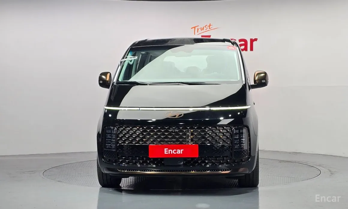 Hyundai Staria 2021 4WD Lounge 9-Seater