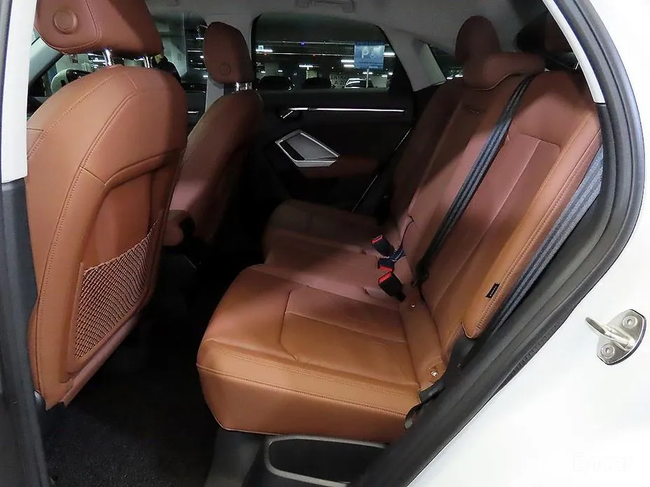 Audi Q3 2018 40 TFSI Quatrro Sport Back