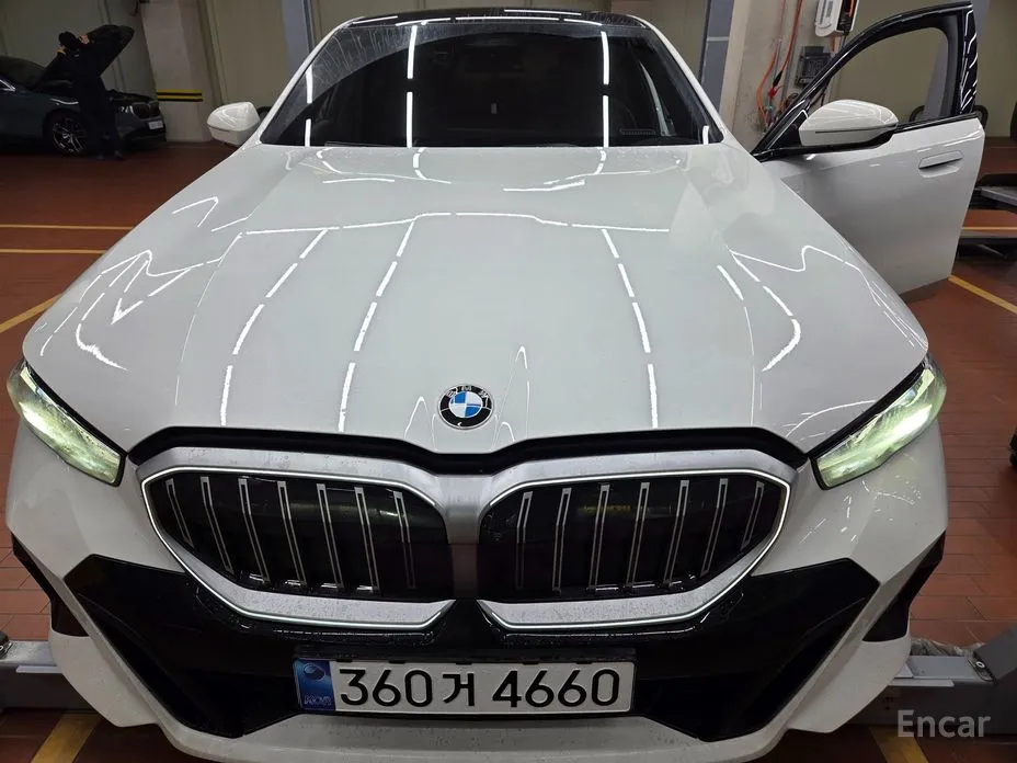 BMW 5 Series 2023 520i M Sport