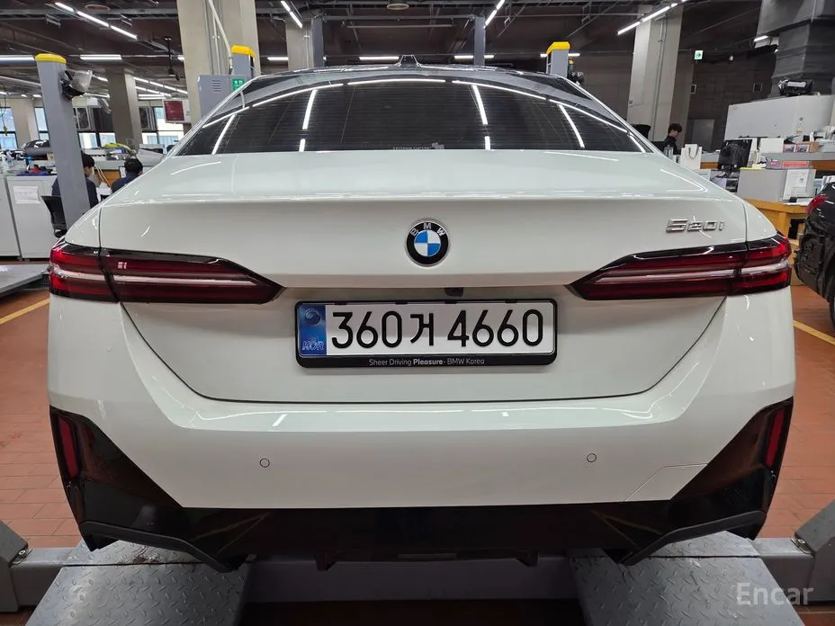 BMW 5 Series 2023 520i M Sport