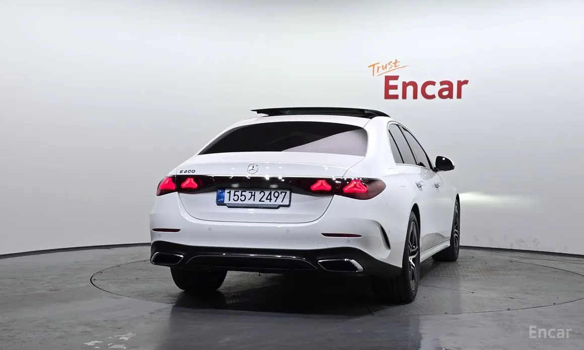 Mercedes-Benz E-Class 2024 E200 Avantgarde Limited