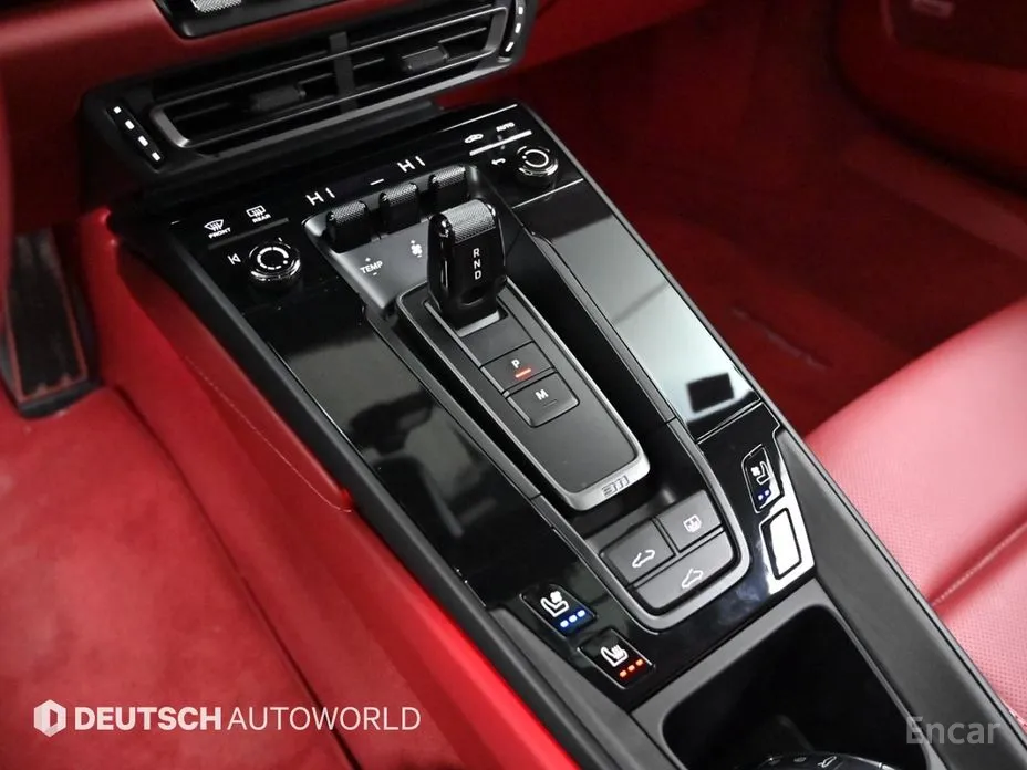 Porsche 911 2019 Carrera GTS