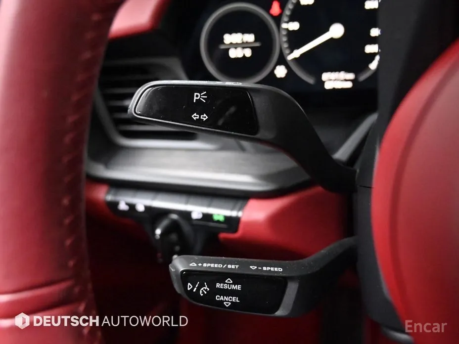 Porsche 911 2019 Carrera GTS