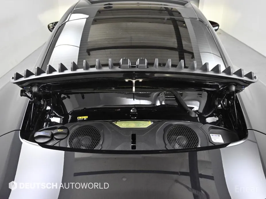 Porsche 911 2019 Carrera GTS