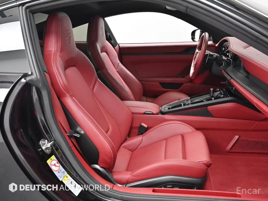 Porsche 911 2019 Carrera GTS