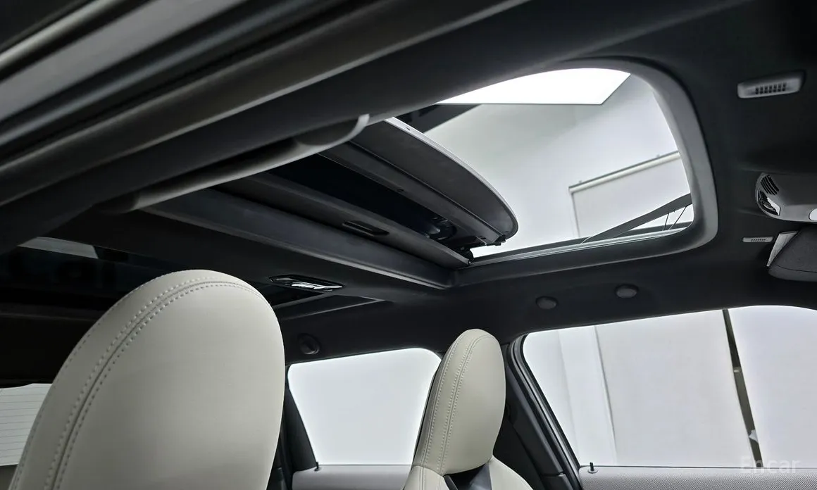 Mini Cooper 2024 5 Door Favoured