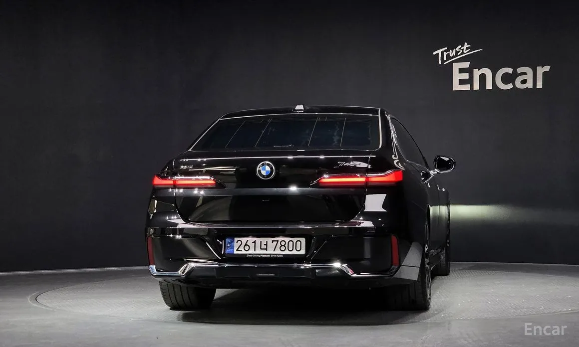 BMW 7 Series 2022 740d xDrive M Sport
