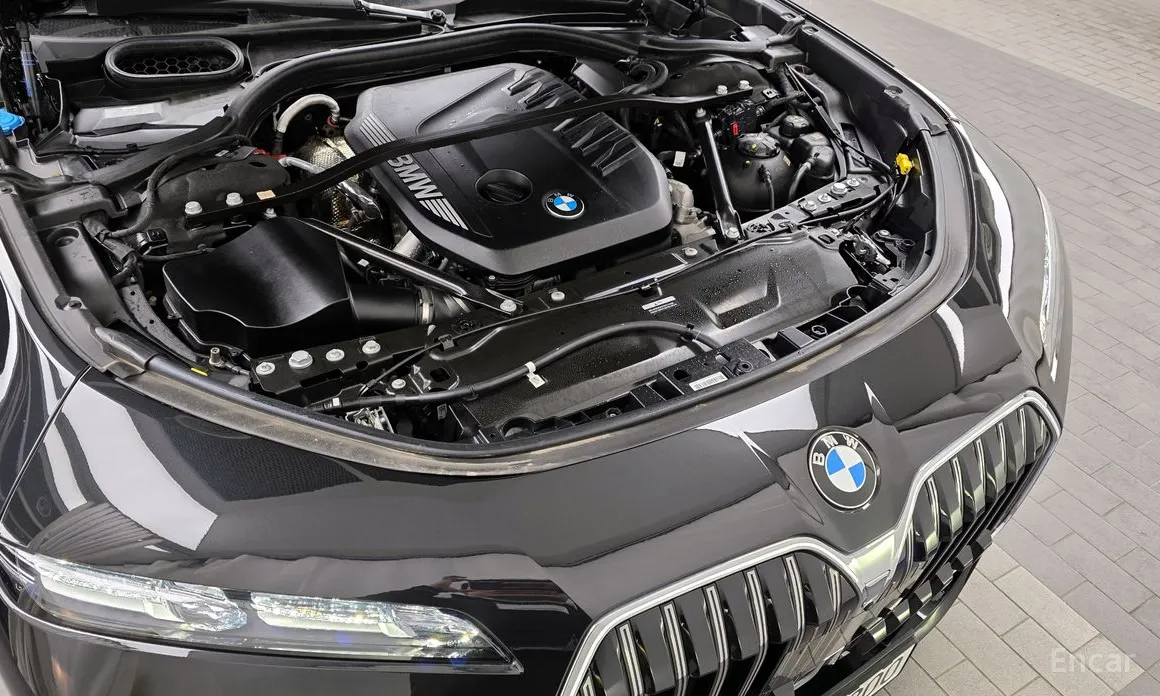 BMW 7 Series 2022 740d xDrive M Sport