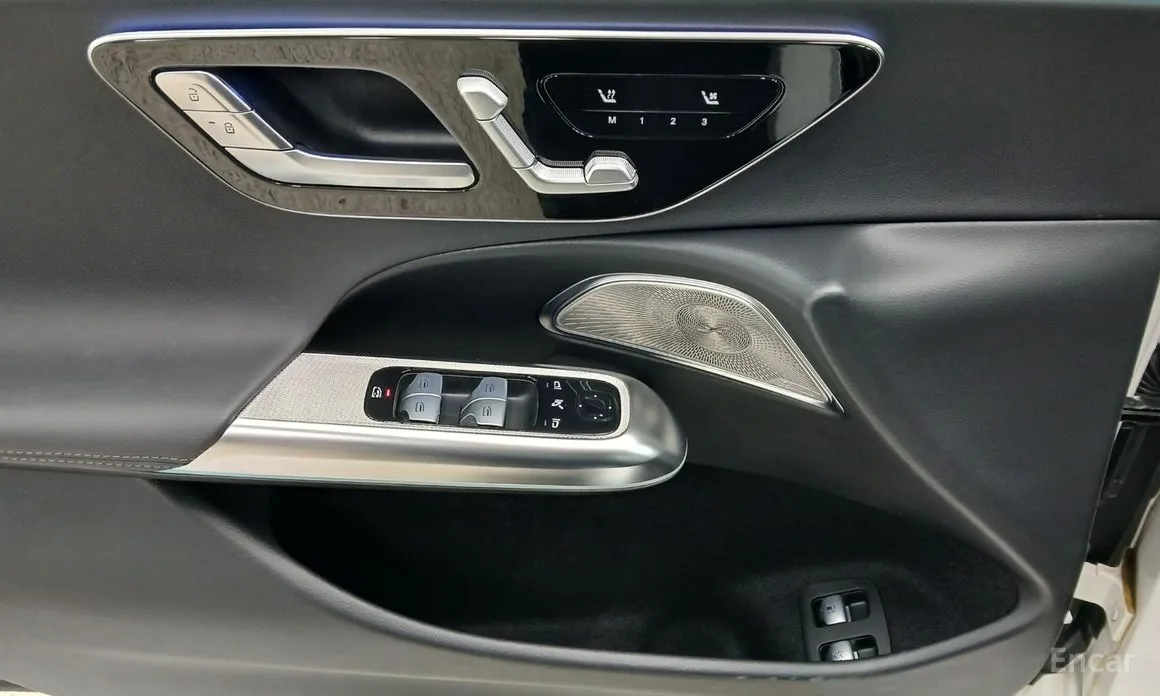 Mercedes-Benz E-Class 2024 E350e 4MATIC