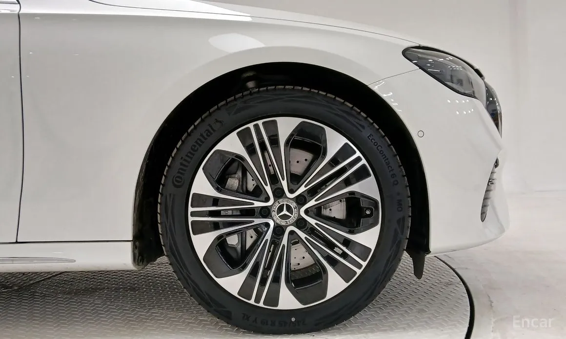 Mercedes-Benz E-Class 2024 E350e 4MATIC