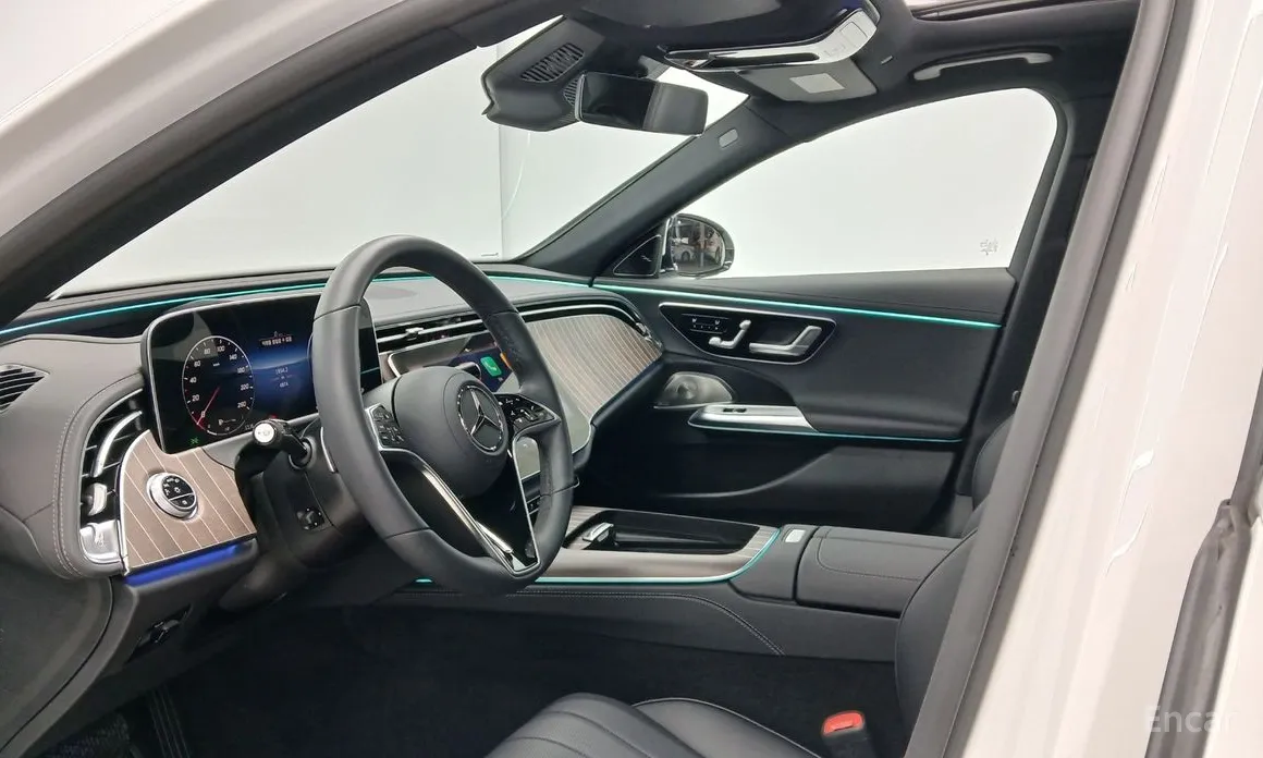 Mercedes-Benz E-Class 2024 E350e 4MATIC