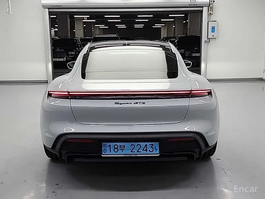 Porsche Taycan 2020 GTS