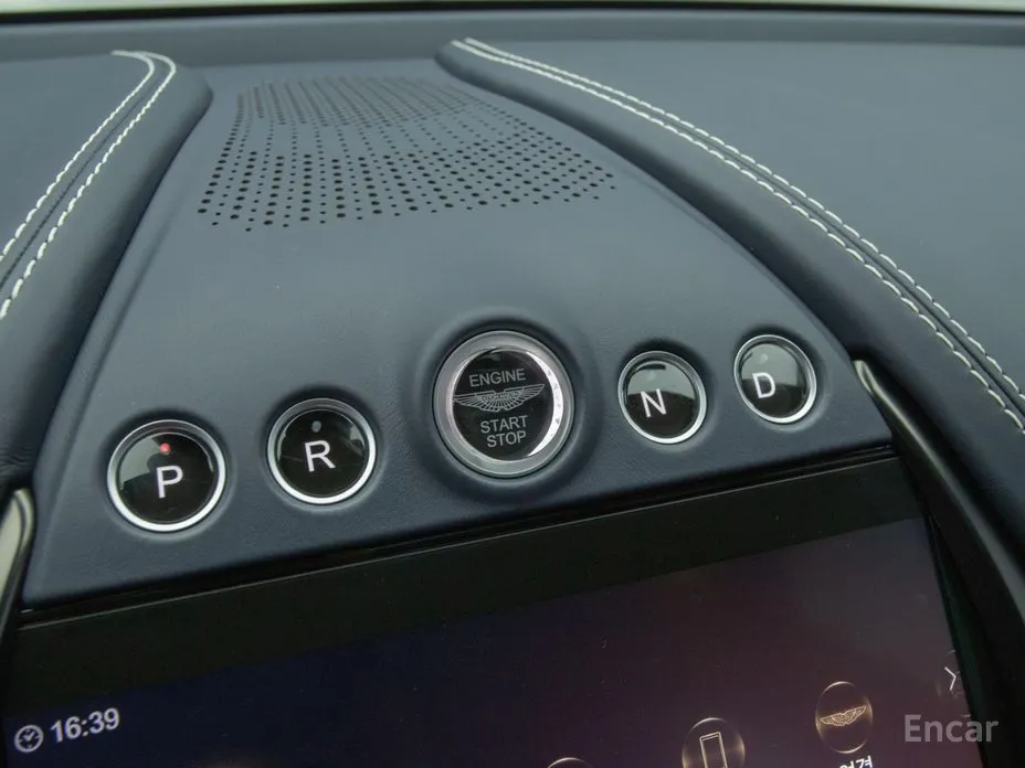 Aston Martin DBX 2020 4.0 V8