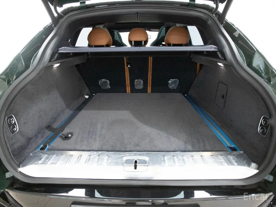 Aston Martin DBX 2020 4.0 V8