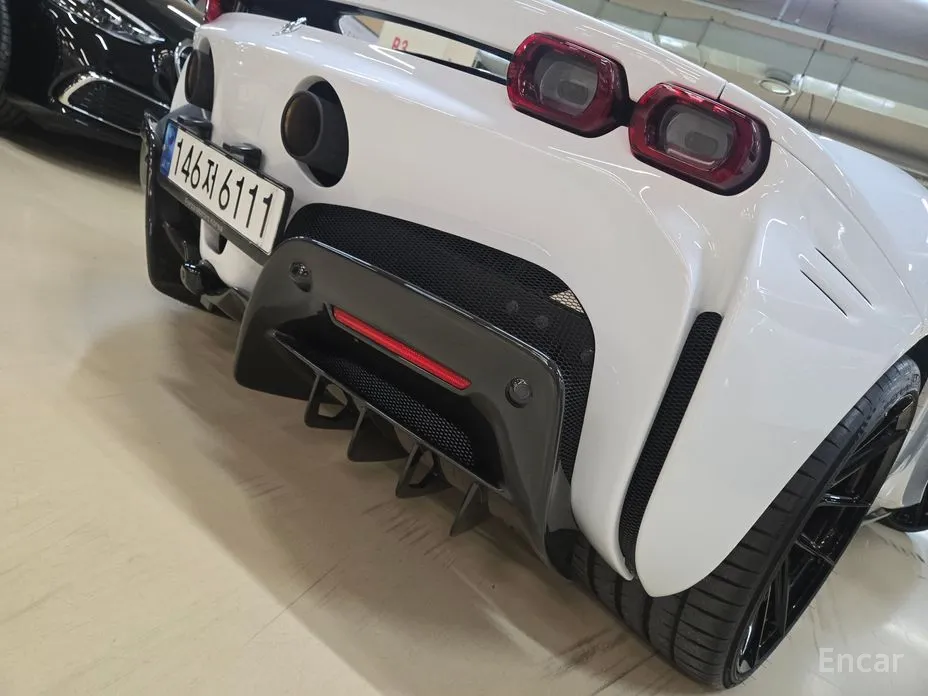 Ferrari SF90 2021 4.0
