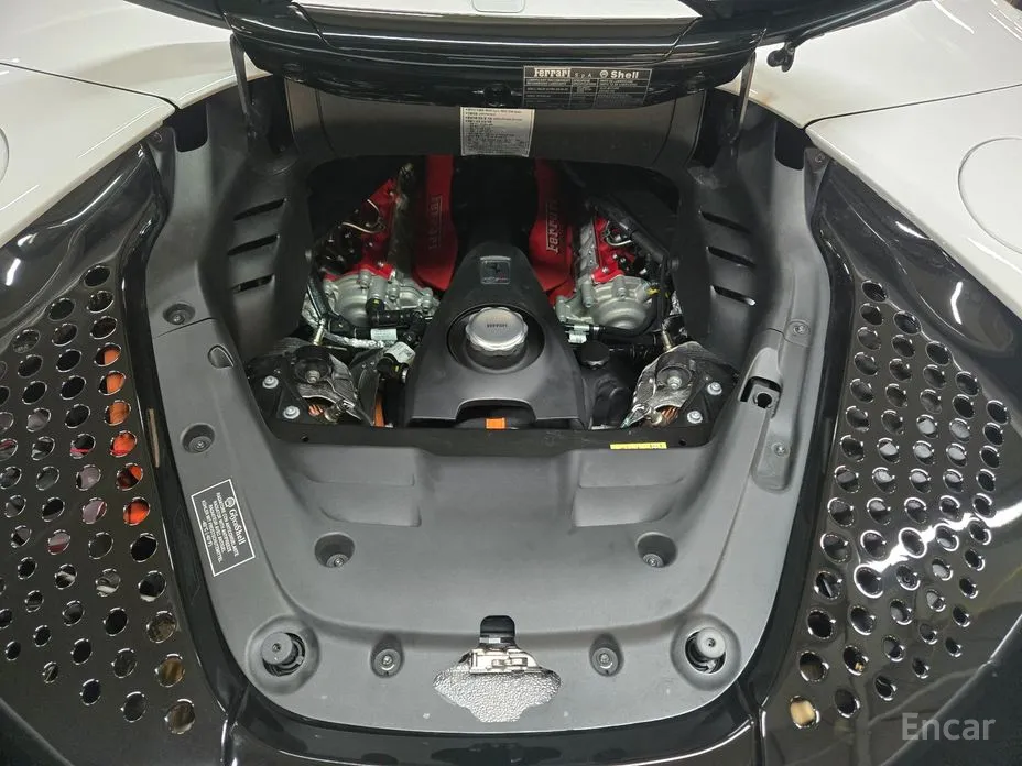 Ferrari SF90 2021 4.0