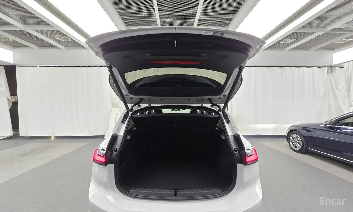 BMW 2 Series 2022 218d Luxury