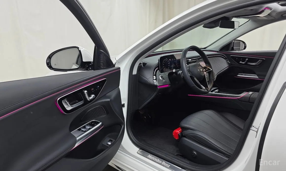 Mercedes-Benz E-Class 2024 E220d 4MATIC Exclusive