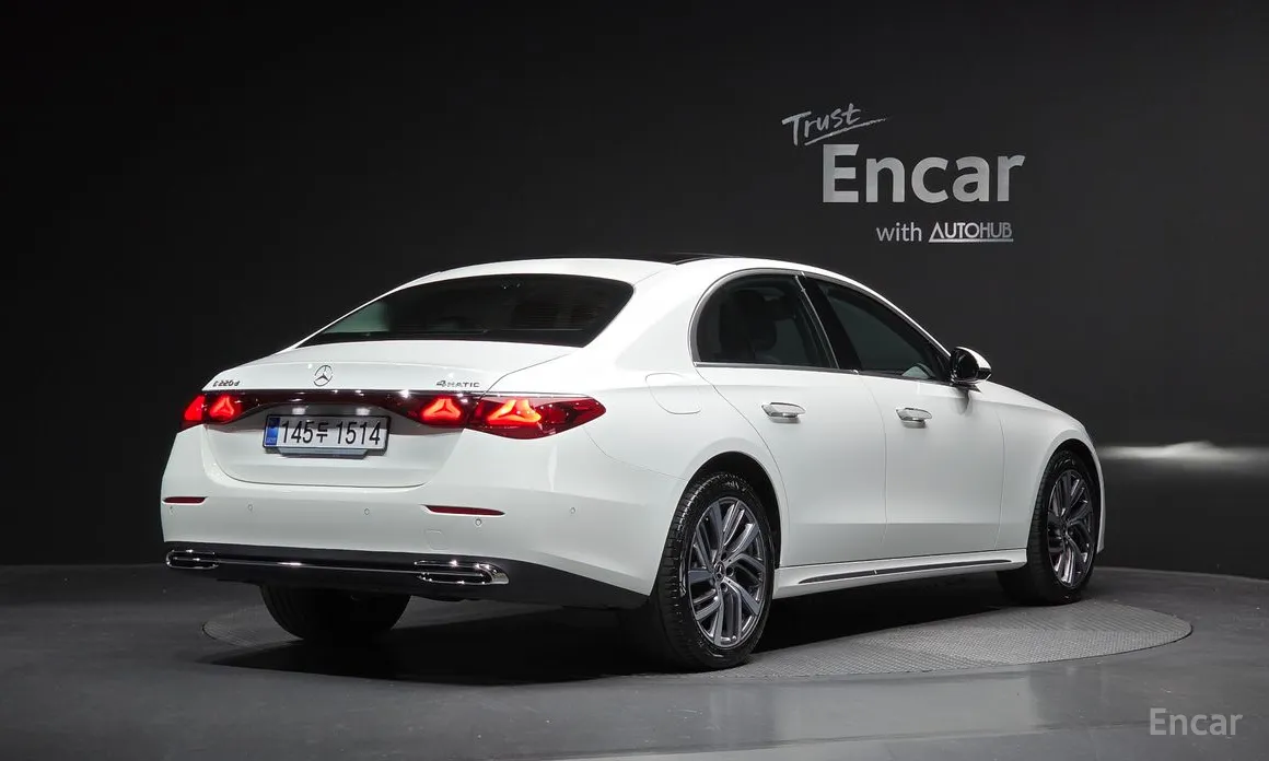 Mercedes-Benz E-Class 2024 E220d 4MATIC Exclusive