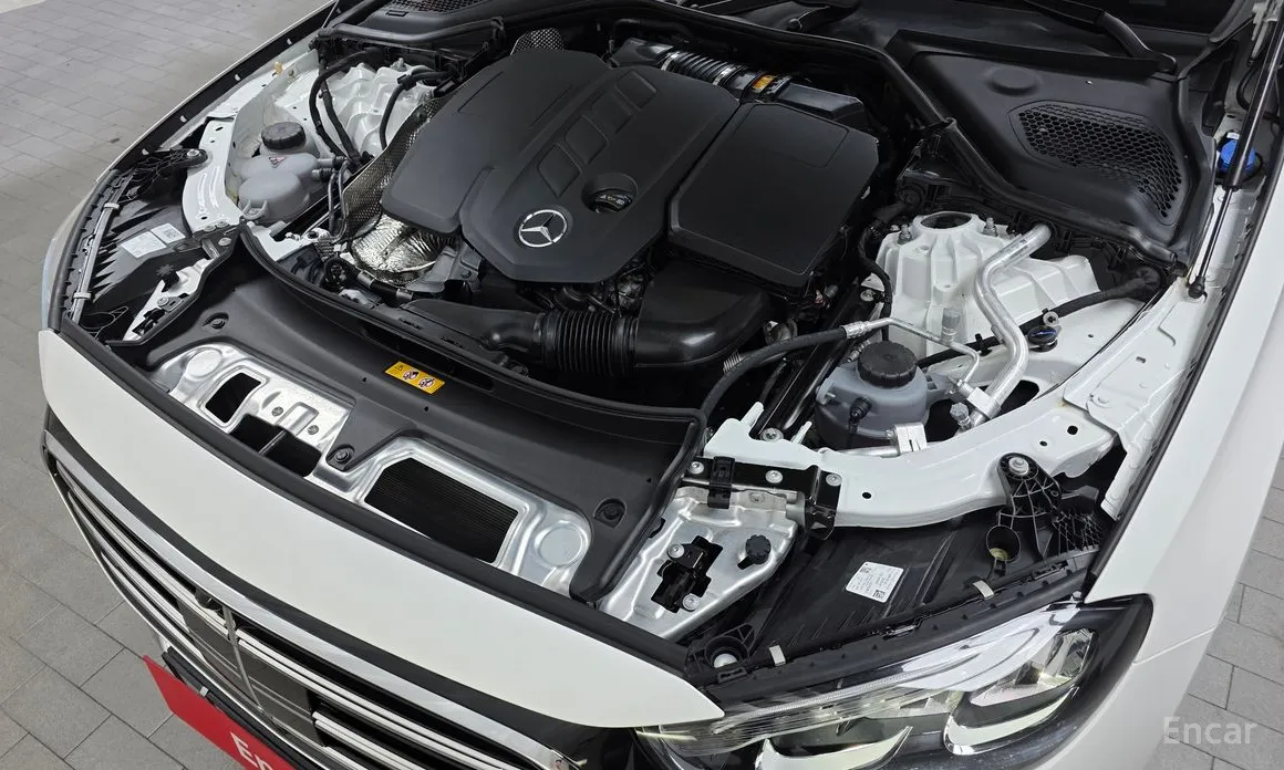 Mercedes-Benz E-Class 2024 E220d 4MATIC Exclusive