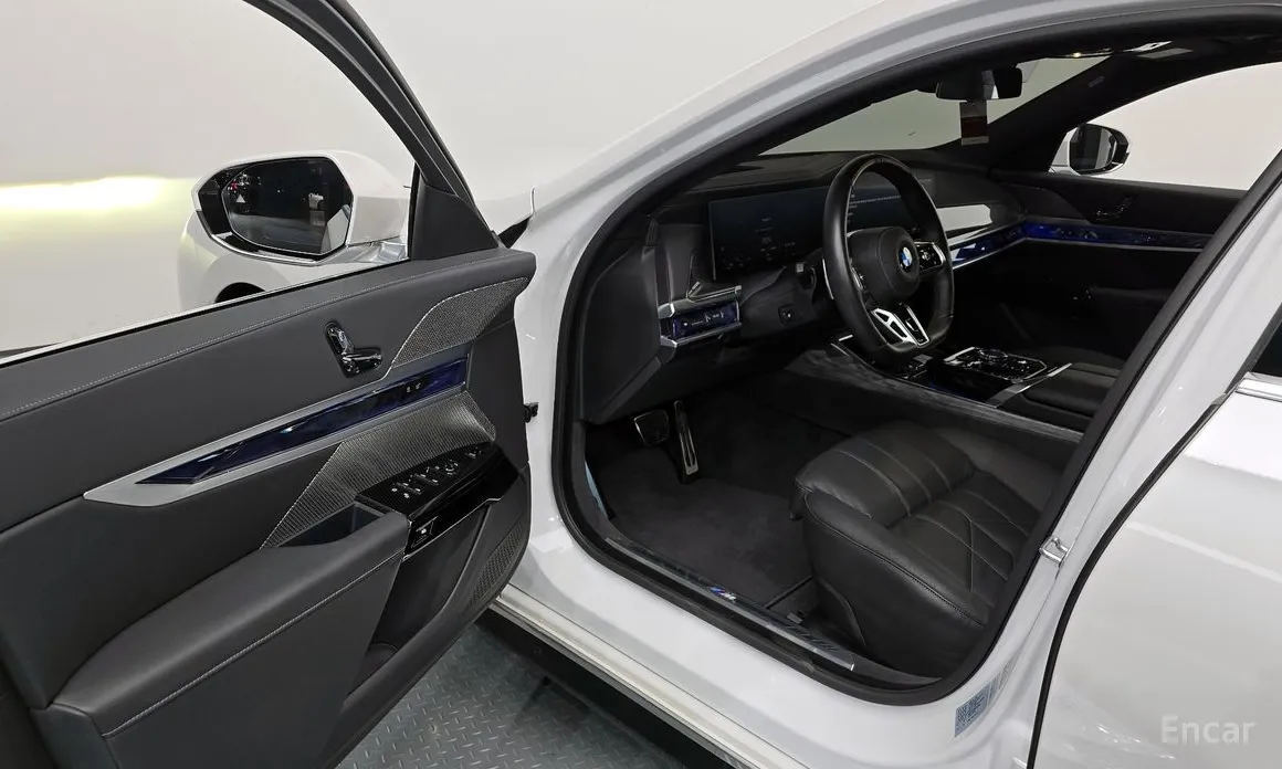 BMW 7 Series 2022 740d xDrive M Sport