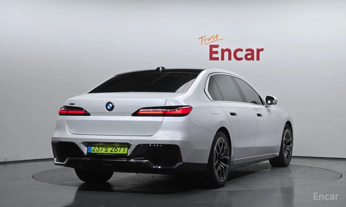 BMW 7 Series 2022 740d xDrive M Sport