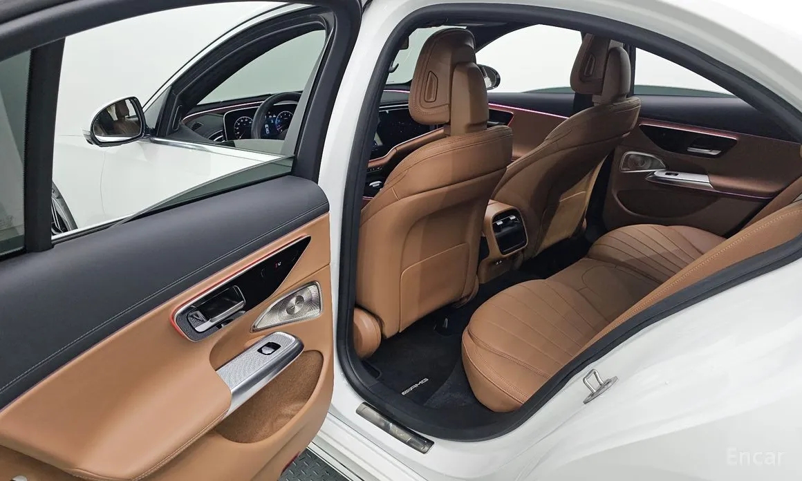 Mercedes-Benz E-Class 2024 E300 4MATIC AMG Line