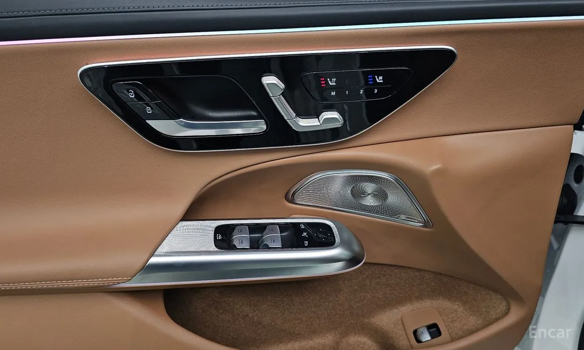 Mercedes-Benz E-Class 2024 E300 4MATIC AMG Line