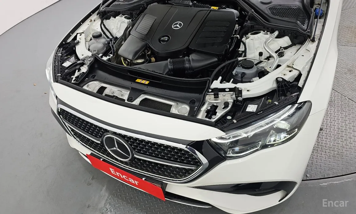 Mercedes-Benz E-Class 2024 E300 4MATIC AMG Line