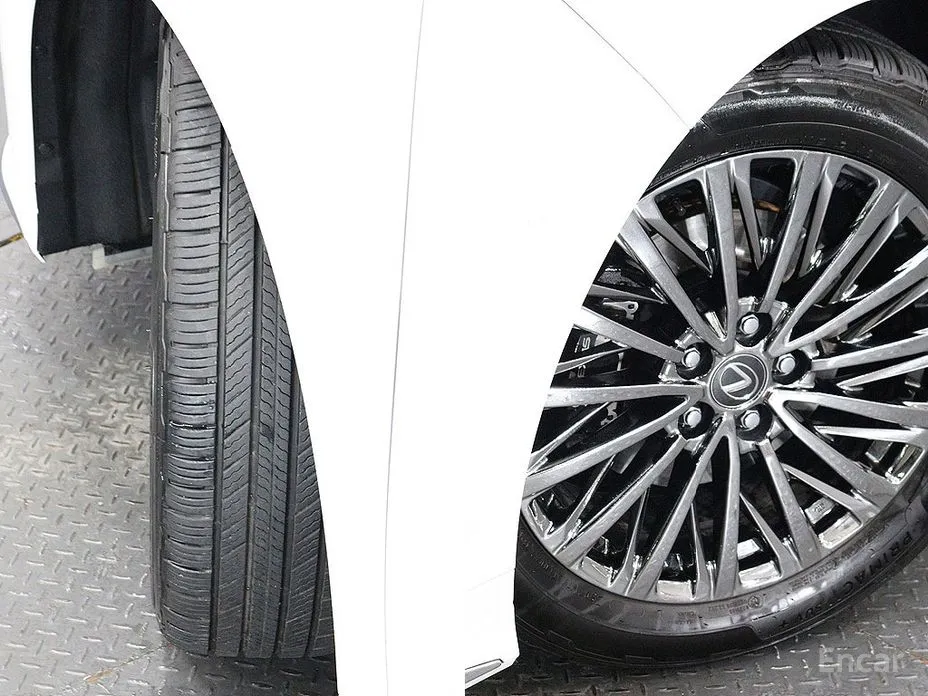 Lexus LM 2024 500h Executive