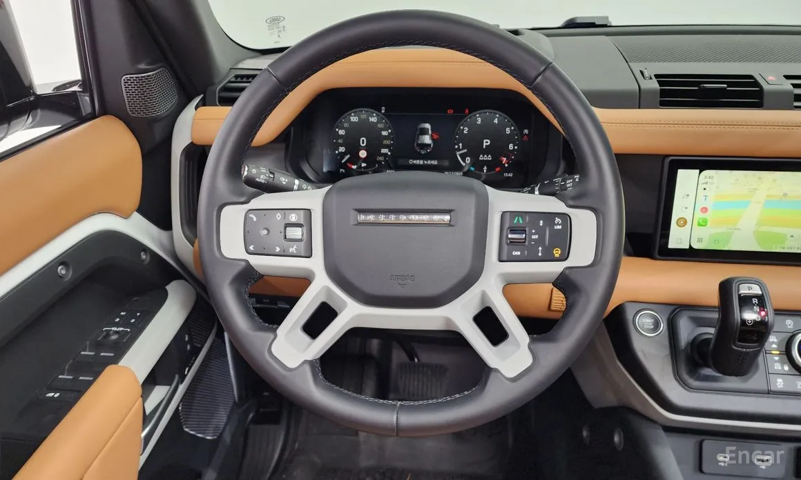 Land Rover Defender 2020 110 P300 X-Dynamic SE