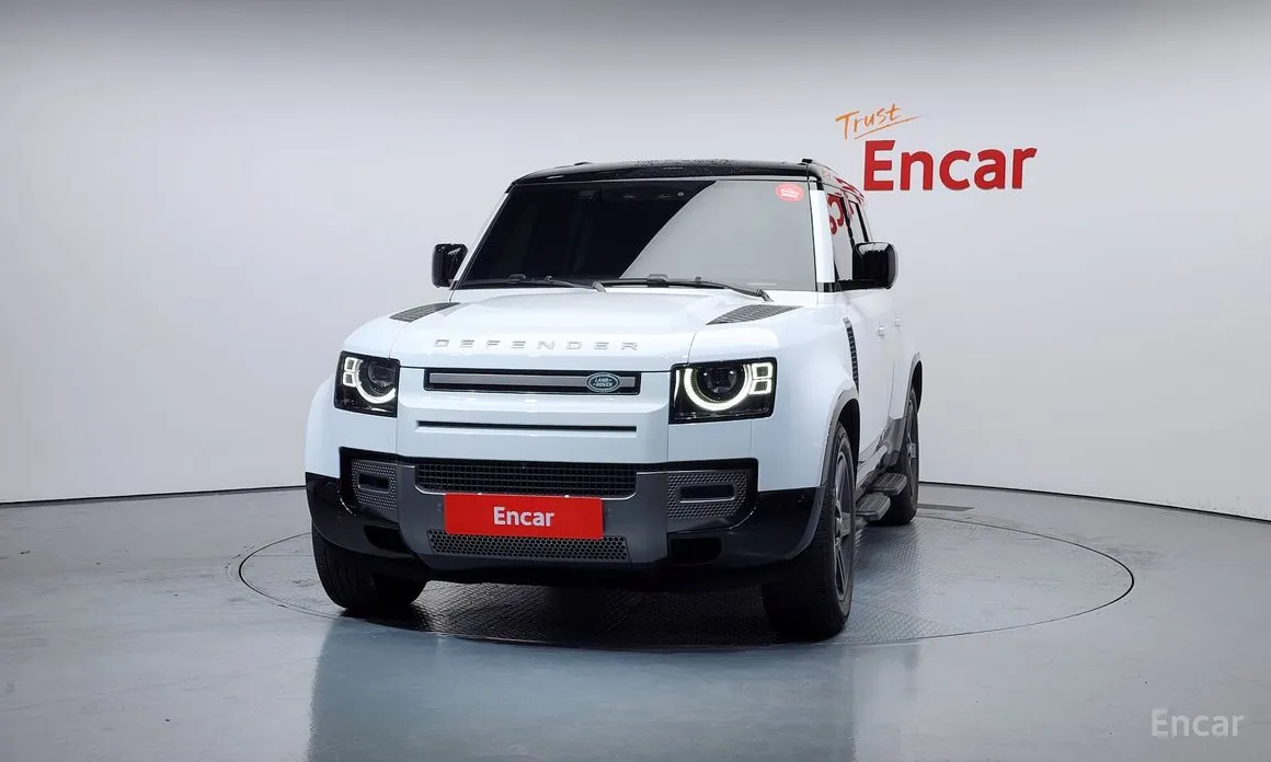 Land Rover Defender 2020 110 P300 X-Dynamic SE