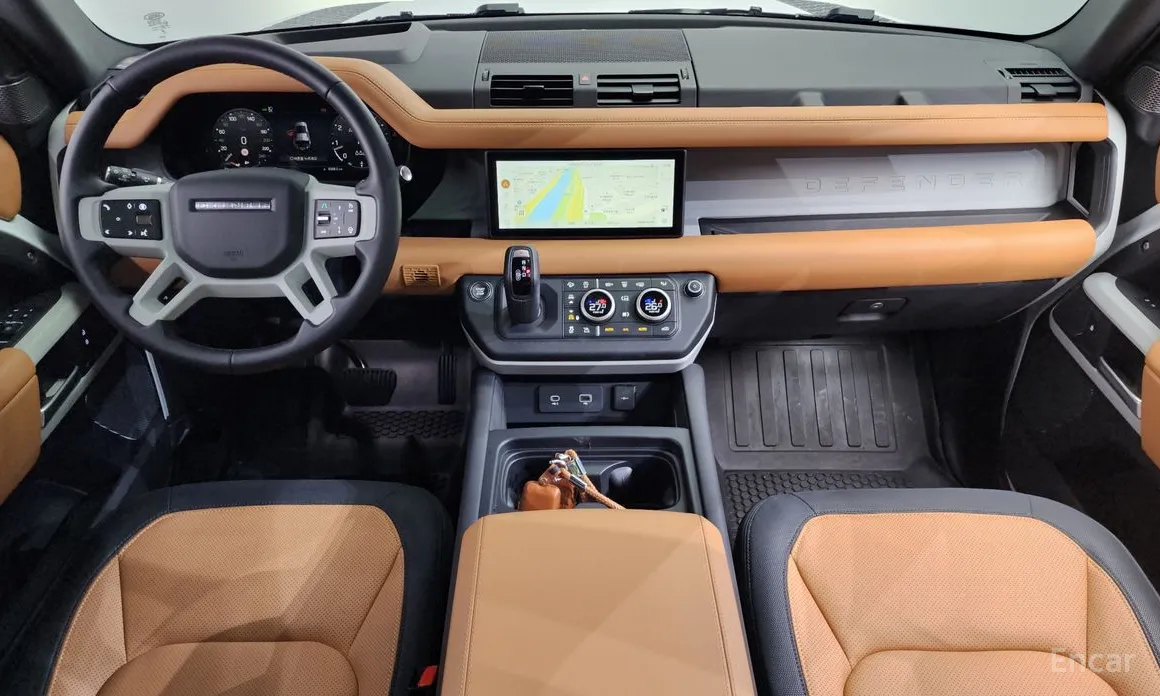 Land Rover Defender 2020 110 P300 X-Dynamic SE