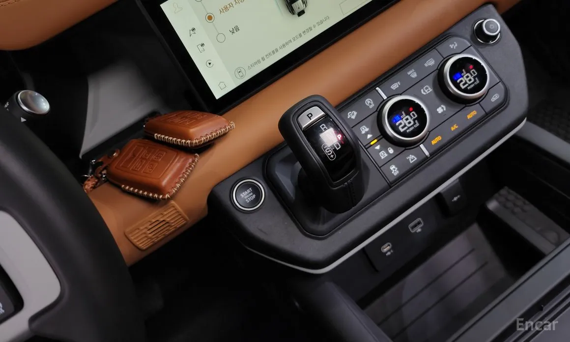 Land Rover Defender 2020 110 P300 X-Dynamic SE