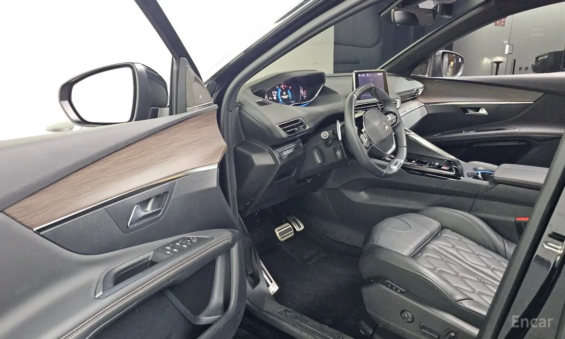 Peugeot 3008 2017 1.2 Pure Tech GT