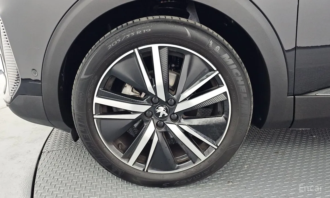 Peugeot 3008 2017 1.2 Pure Tech GT