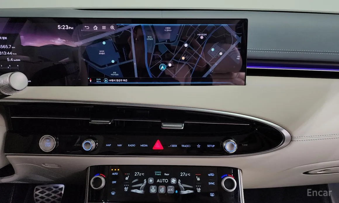 Genesis GV70 2022 e-AWD